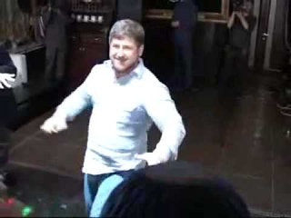 Рамзан Кадыров танцует )