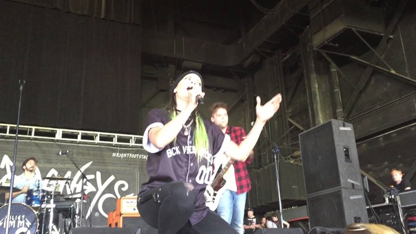 Juliet Simms: All Or Nothing ( Warped Tour 2015, Camden,