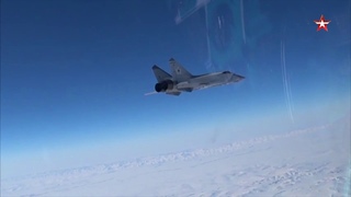 МиГ-31 перехватили «противника» над акваторией Охотского моря