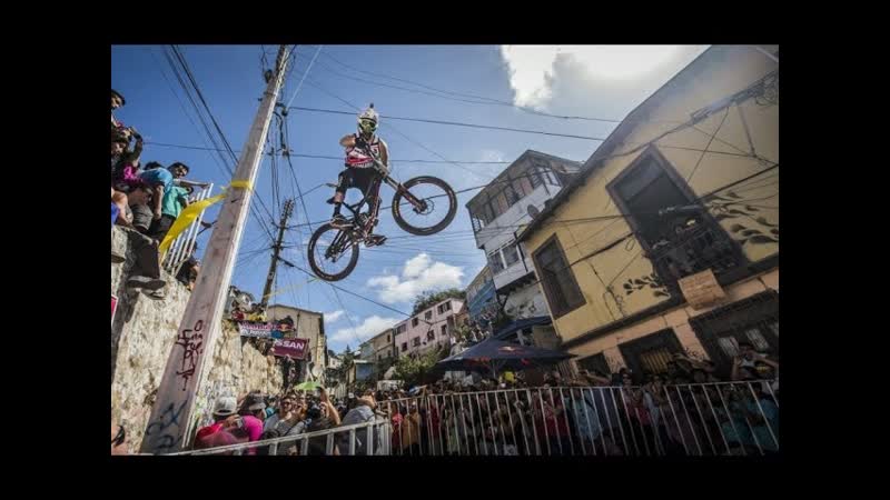 One of the scariest urban downhill MTB competitions