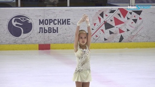 Выполнила 1 юношеский разряд. Юношеские соревнования "Кубок РФСОО Веселые коньки" Москва