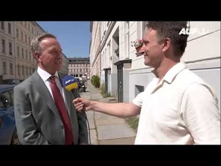 Wieviel aktive Nazis sitzen noch in deutschen Staatsanwaltschaften das sowas nicht verfolgt wird ?