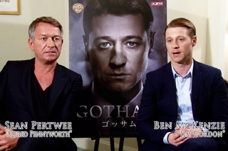 Gotham - “What’s it Like For the Cast to Watch Gotham as Fans?“
