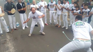 CDO roda de rua. Mestre Kibe e Mestre Carijó