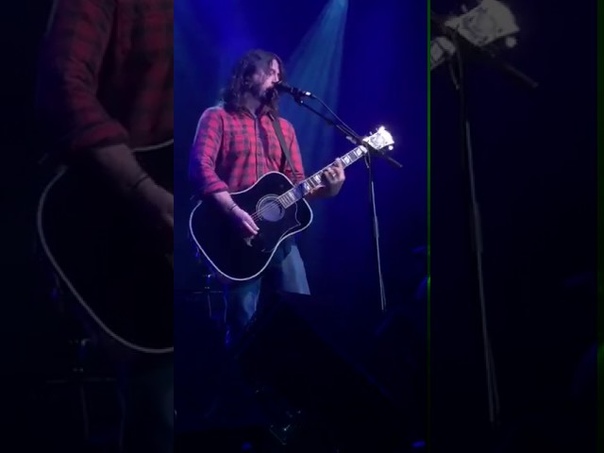 Dave Grohl, Taylor Hawkins Rami Jaffee The Sky Is A