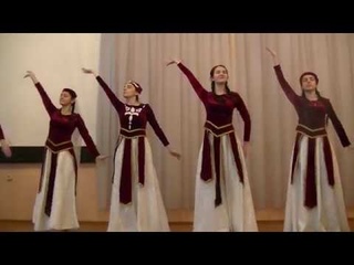 Танец армянских девушек