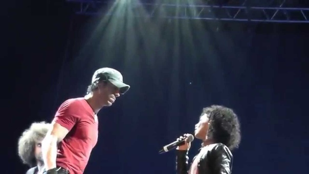 6. Enrique Iglesias Loco HD Live Istanbul