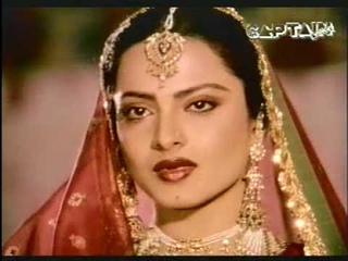 Rekha performing YE KYA JAGEH HAI DOSTON