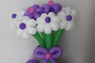 Цветы из шаров Букет на подставке с бантом из шдм Flowers of balloons