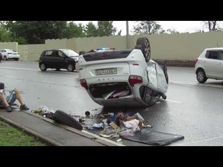 ДТП. Мерседес положил Ладу X-RAY на крышу.Авария в Сочи на ул.Транспортная