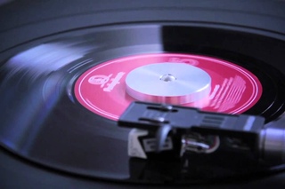 Norah Jones - She’s 22 (David Andrew Sitek Remix)