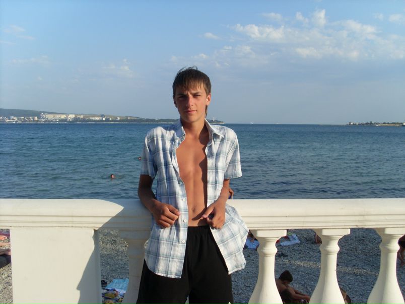 №10, Виталик Малков, 34 года №10, Виталик Малков, 34 года