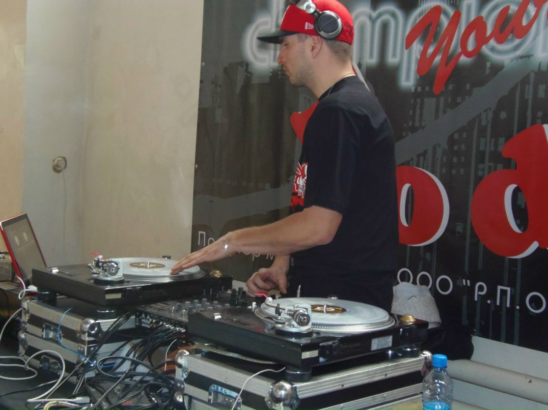 Максим Колчин | 