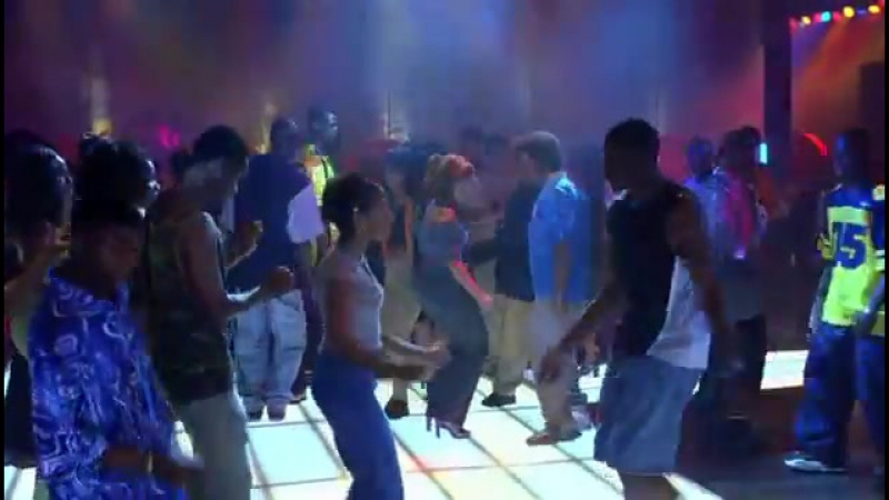 Сцена в клубе ( Silk club