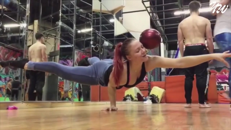 Calisthenics WOMEN Strong Flexible 2017 You