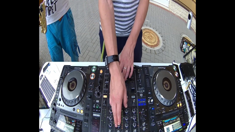 Sasha Twin Feat. Syntheticsax Live Iron