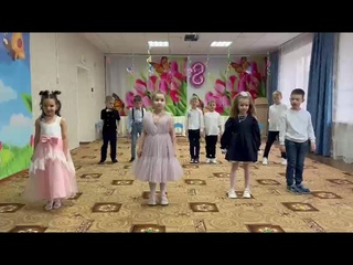Танец весенних гномиков подготовительная группа