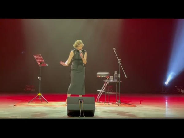 Комарова Кристина Big Blond and Beautiful