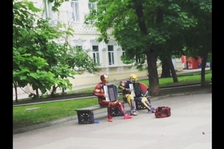 Железный человек и трансформер наяривают в Ростове!