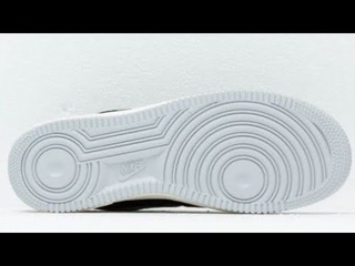 Кроссовки - дыры на пятках. Ремонт обуви на примере Nike Air.