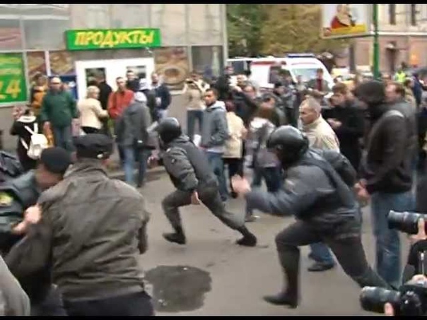 ДРАКА НА ГЕЙ МИТИНГЕ. Андрей