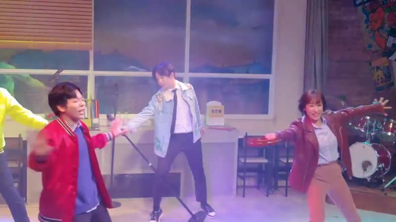 200608 мюзикл 6 PM Clock