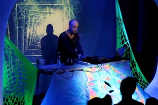 Microcosmos: . Network @ club Place -  part 2