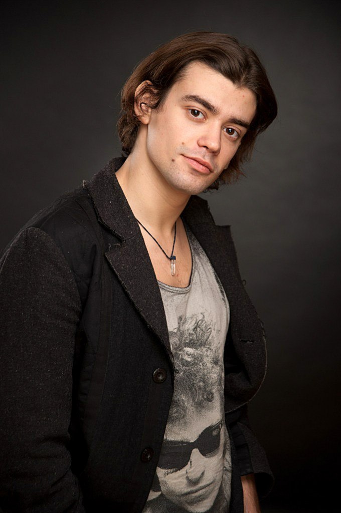 Александр Артамонов |