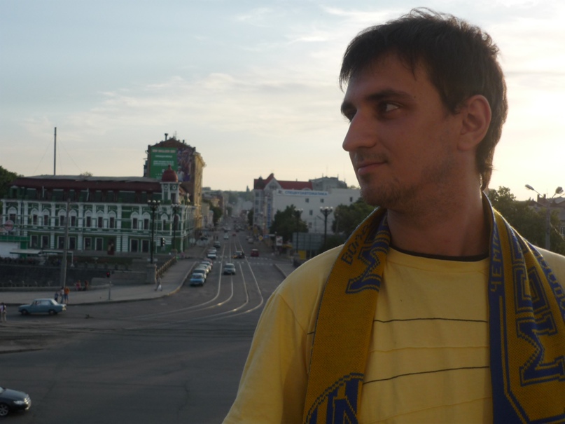 Александр Лев |