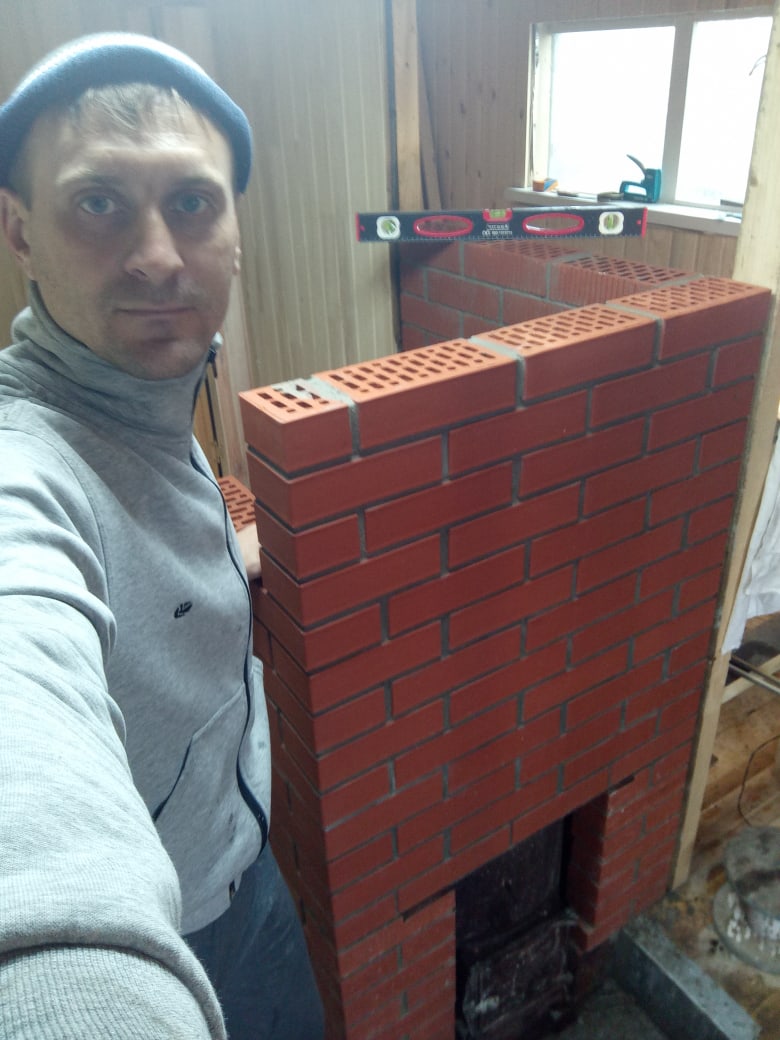 Антон Азаров |