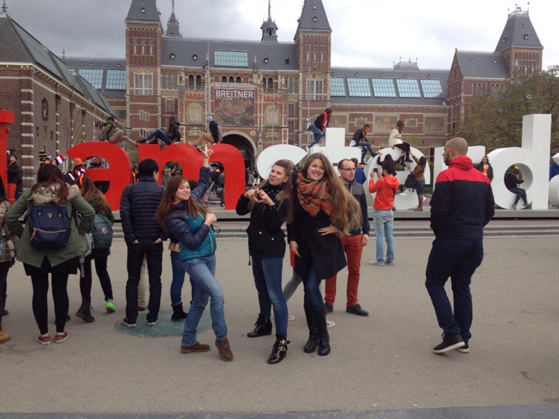 Юля Олейник |