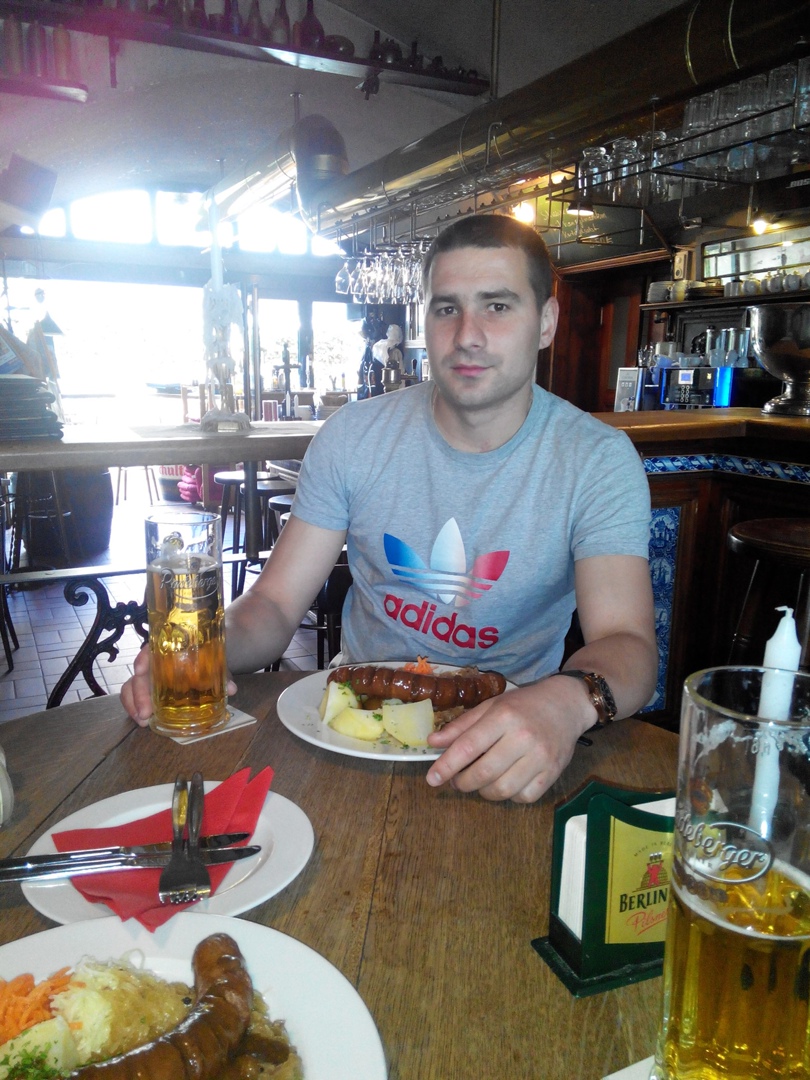 Сергей Стеценко |