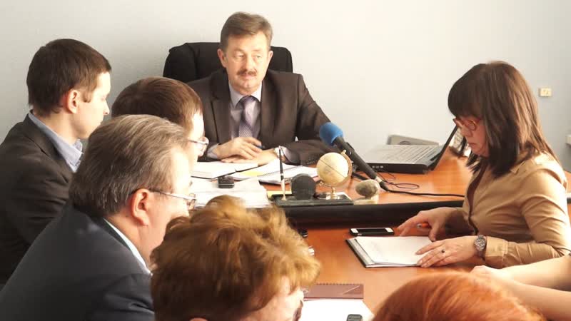 Школьников оставили дома ещё на