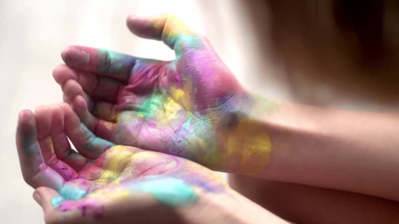 Behind The Fragrance, Taylor Swift Incredible Things featuring Taylor Swift ( Behind The